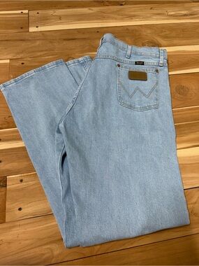 Wrangler Light Blue Bootcut Jeans - Classic Men's Denim